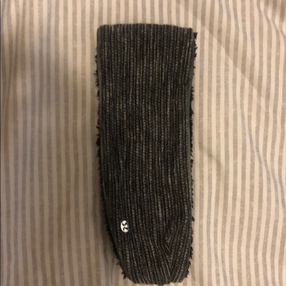 Lululemon earwarmer/headband
